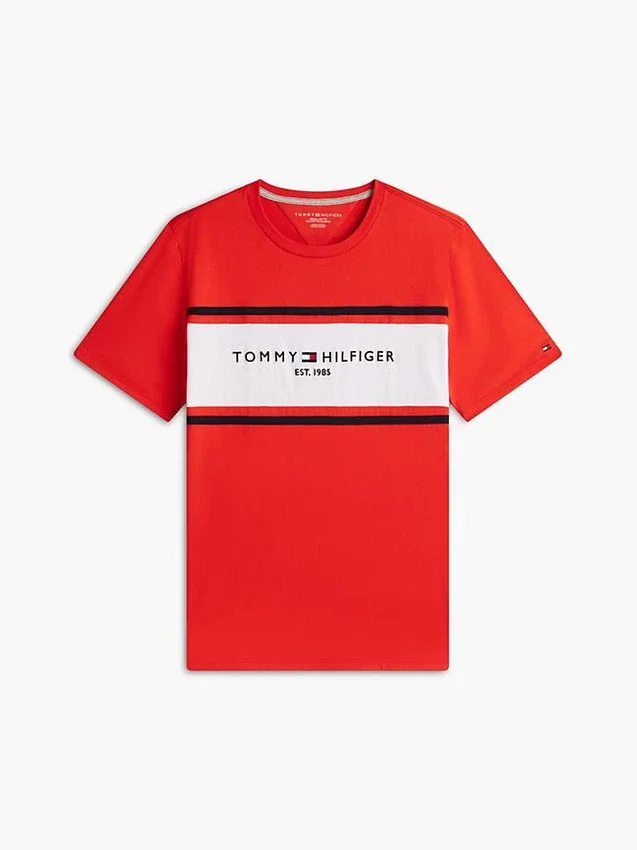 Camiseta con logotipo de rayas en bloque de Hilfiger Camiseta con logotipo de rayas en bloque de Hilfiger