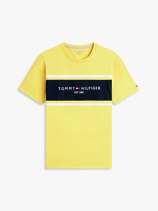 Camiseta con logotipo de rayas en bloque de Hilfiger Camiseta con logotipo de rayas en bloque de Hilfiger