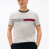 Camiseta con logotipo de rayas y bandera bordado