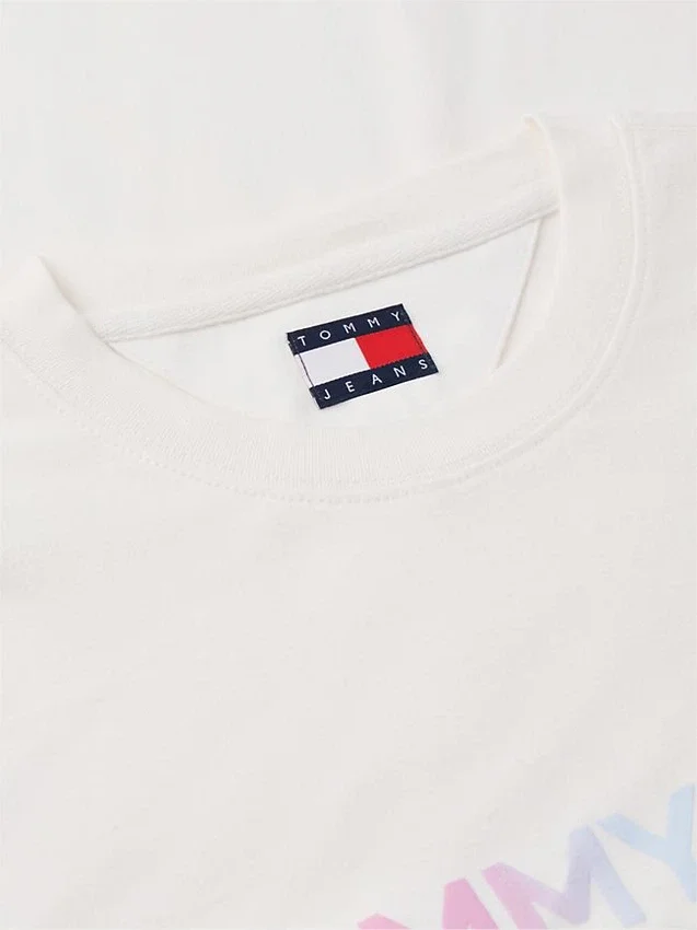 Camiseta con logotipo degradado de Tommy Jeans Camiseta con logotipo degradado de Tommy Jeans
