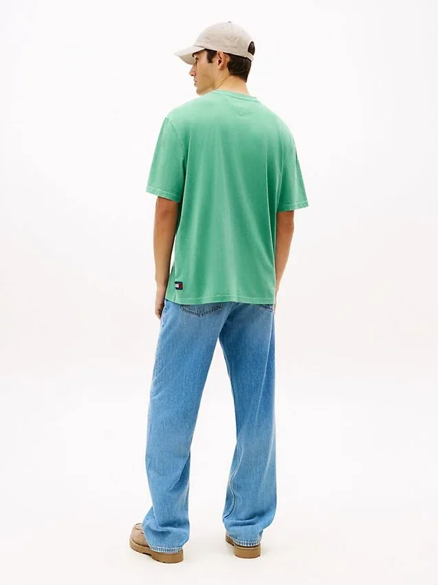 Camiseta con logotipo desgastado de Tommy Jeans Camiseta con logotipo desgastado de Tommy Jeans