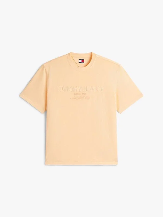 Camiseta con logotipo desgastado de Tommy Jeans Camiseta con logotipo desgastado de Tommy Jeans