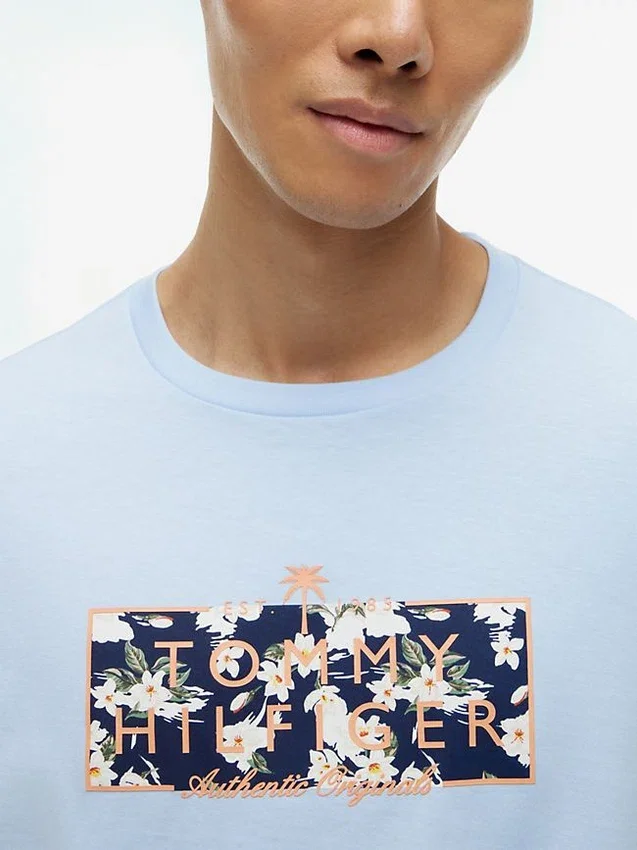 Camiseta con logotipo floral tropical Camiseta con logotipo floral tropical