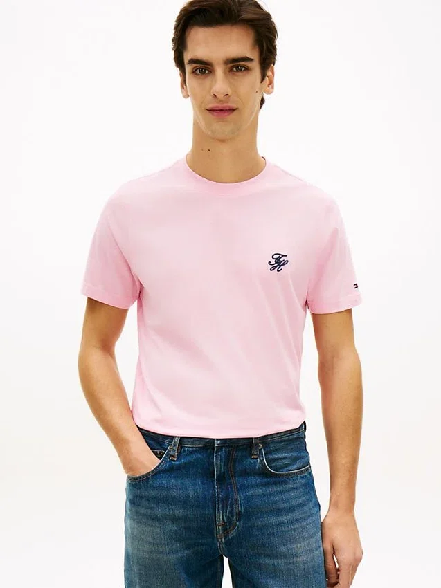 Camiseta con monograma bordado Camiseta con monograma bordado