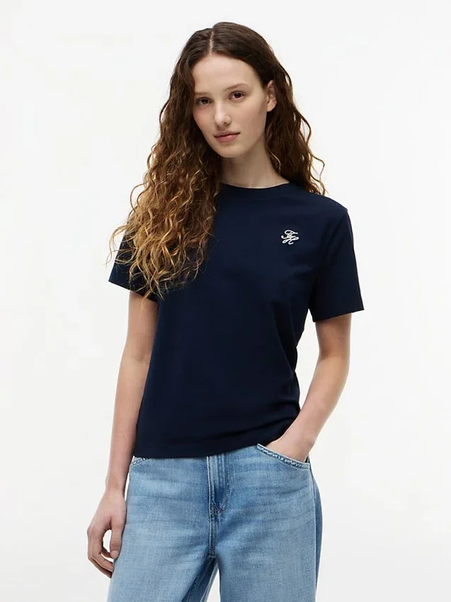Camiseta con monograma bordado Camiseta con monograma bordado