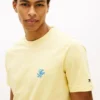 Camiseta con monograma bordado