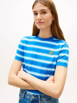 Camiseta con monograma bordado