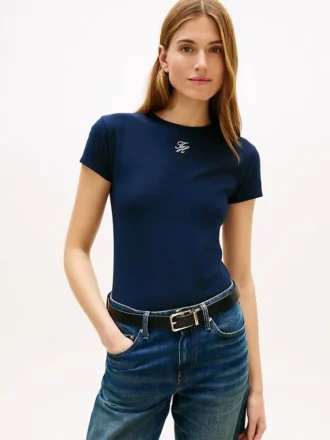 Camiseta de corte entallado con monograma en letra cursiva