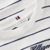 Camiseta de corte holgado con logotipo bordado