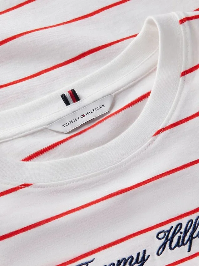 Camiseta de corte holgado con logotipo bordado