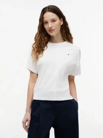 Camiseta de cuello redondo con mangas murciélago