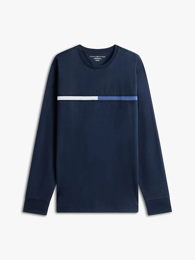 Camiseta de manga larga con logotipo de bandera en tonos similares Camiseta de manga larga con logotipo de bandera en tonos similares