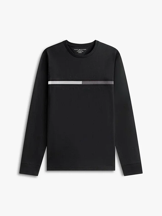 Camiseta de manga larga con logotipo de bandera en tonos similares Camiseta de manga larga con logotipo de bandera en tonos similares