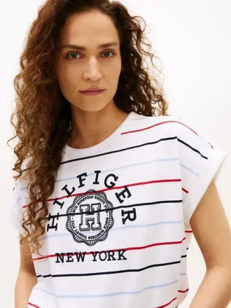 Camiseta de rayas con logotipo en arco y mangas dolman