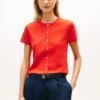 Camiseta entallada con botones