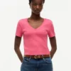 Camiseta Favorite con cuello en V