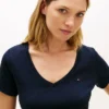 Camiseta Favorite con cuello en V Camiseta Favorite con cuello en V
