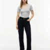 Camiseta Favorite con cuello en V Camiseta Favorite con cuello en V