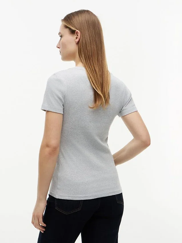 Camiseta Favorite con cuello en V Camiseta Favorite con cuello en V