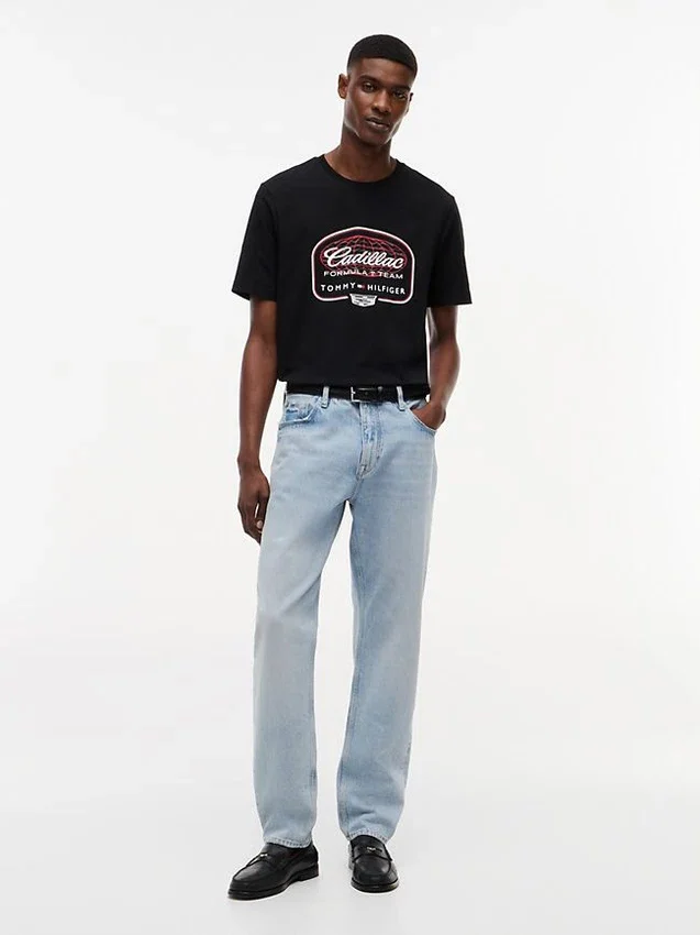 Camiseta Globe de Tommy x Cadillac F1® Team Camiseta Globe de Tommy x Cadillac F1® Team