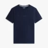 Camiseta gruesa con logotipo en tono a tono Camiseta gruesa con logotipo en tono a tono