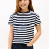 Camiseta infantil a rayas con bolsillo