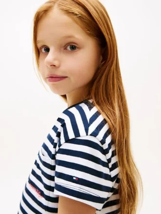 Camiseta infantil a rayas con bolsillo