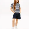 Camiseta infantil a rayas con bolsillo