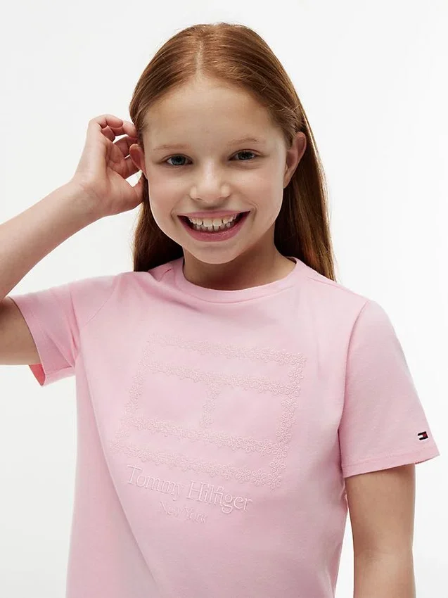 Camiseta infantil con bandera floral Camiseta infantil con bandera floral