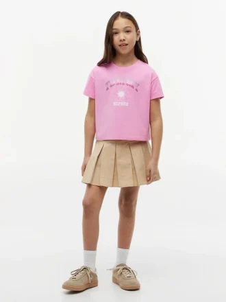 Camiseta infantil con el logotipo de Tommy y pedrería