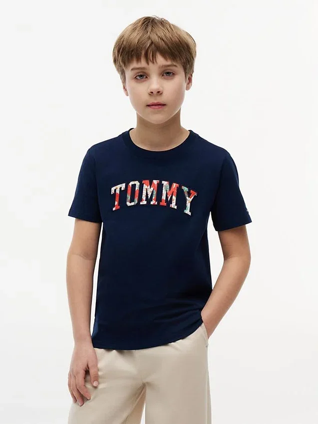 Camiseta infantil con el logotipo floral de Tommy Camiseta infantil con el logotipo floral de Tommy