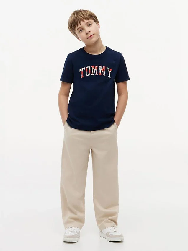Camiseta infantil con el logotipo floral de Tommy Camiseta infantil con el logotipo floral de Tommy