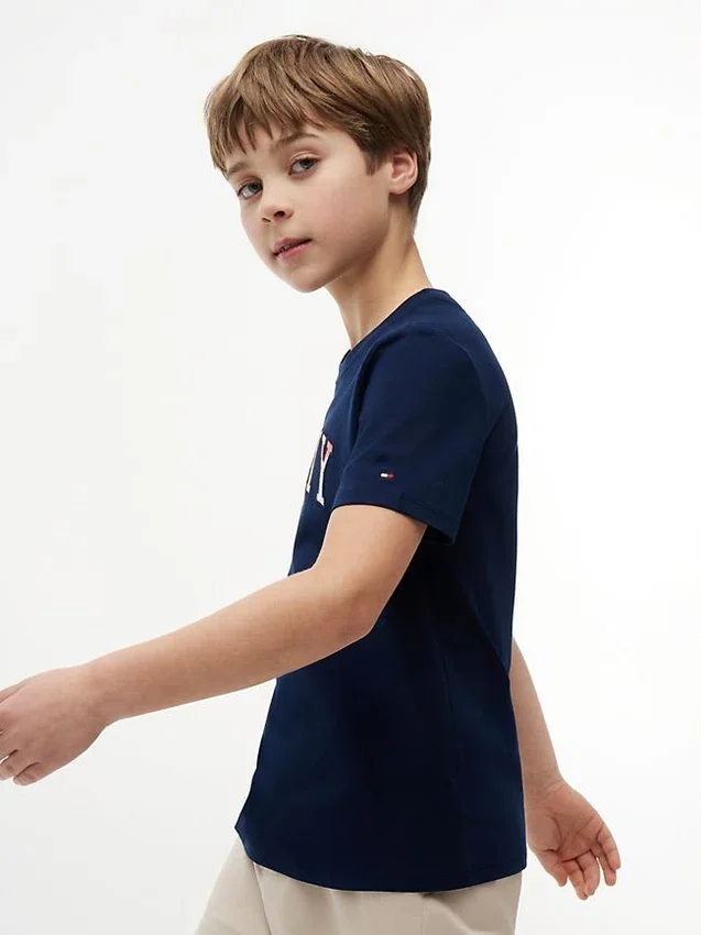 Camiseta infantil con el logotipo floral de Tommy Camiseta infantil con el logotipo floral de Tommy