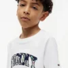 Camiseta infantil con el logotipo floral de Tommy Camiseta infantil con el logotipo floral de Tommy