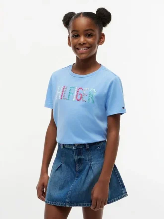 Camiseta infantil con logo Hilfiger de lentejuelas
