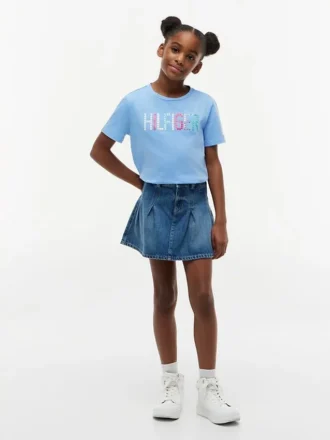 Camiseta infantil con logo Hilfiger de lentejuelas