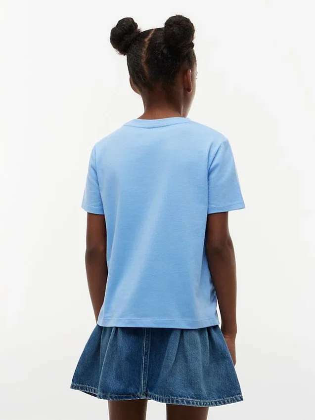 Camiseta infantil con logo Hilfiger de lentejuelas Camiseta infantil con logo Hilfiger de lentejuelas