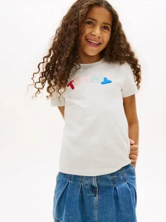 Camiseta infantil con logo multicolor en relieve