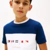 Camiseta infantil con logo Multiflag y bloques de color Camiseta infantil con logo Multiflag y bloques de color