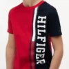 Camiseta infantil con logo y bloques de color verticales Camiseta infantil con logo y bloques de color verticales