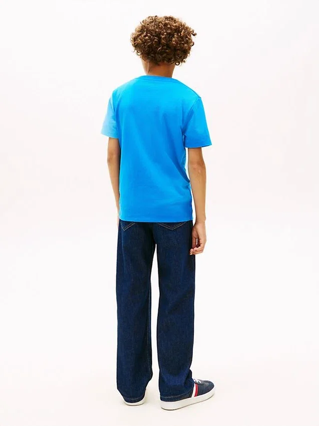 Camiseta infantil con logo y bloques de color verticales Camiseta infantil con logo y bloques de color verticales