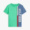 Camiseta infantil con logo y bloques de color verticales Camiseta infantil con logo y bloques de color verticales