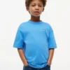 Camiseta infantil con logotipo de bandera en tonos Camiseta infantil con logotipo de bandera en tonos