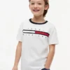 Camiseta infantil con logotipo y rayas de bandera Camiseta infantil con logotipo y rayas de bandera