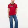 Camiseta infantil con logotipo y rayas de bandera Camiseta infantil con logotipo y rayas de bandera