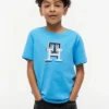 Camiseta infantil con monograma multicolor