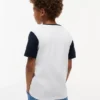 Camiseta infantil con rayas y bloques de color Camiseta infantil con rayas y bloques de color