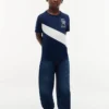 Camiseta infantil con rayas y logotipo Camiseta infantil con rayas y logotipo