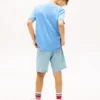Camiseta infantil con rayas y logotipo Camiseta infantil con rayas y logotipo