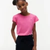 Camiseta infantil con ribete en las mangas